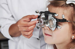 Augenoptikermeister(in)